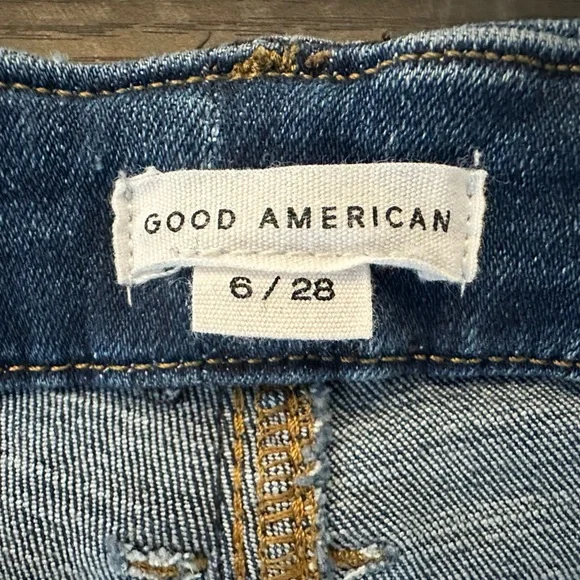 Good American Dark Blue Distressed Skinny Jeans - Picture 9 of 9